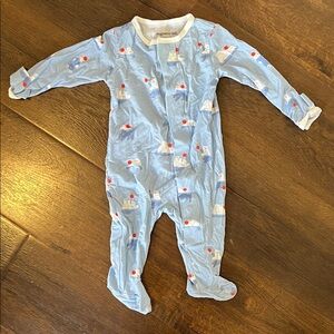 Magnetic Me baby Light Blue Footie with polar bear print 0-3 months